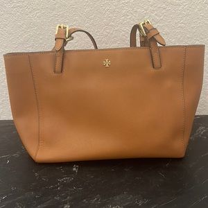 NOT AUTHENTIC handbag
